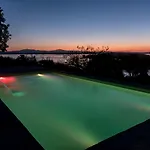 Vila Bianca La Luna Amazing Lakeside View *