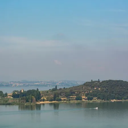 Bianca La Luna Amazing Lakeside View Magione