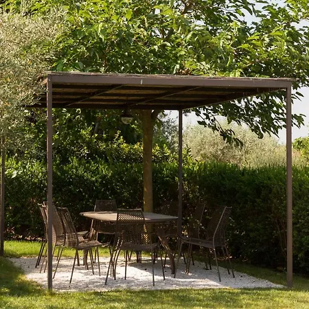 Bianca La Luna Amazing Lakeside View