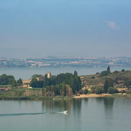 Bianca La Luna Amazing Lakeside View Magione