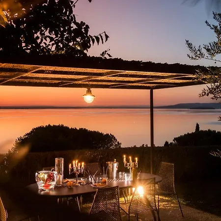 Bianca La Luna Amazing Lakeside View *