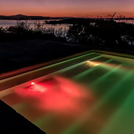 Bianca La Luna Amazing Lakeside View Villa
