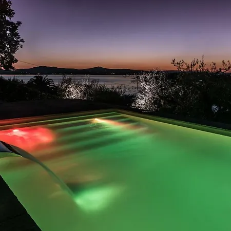 Villa Bianca La Luna Amazing Lakeside View *