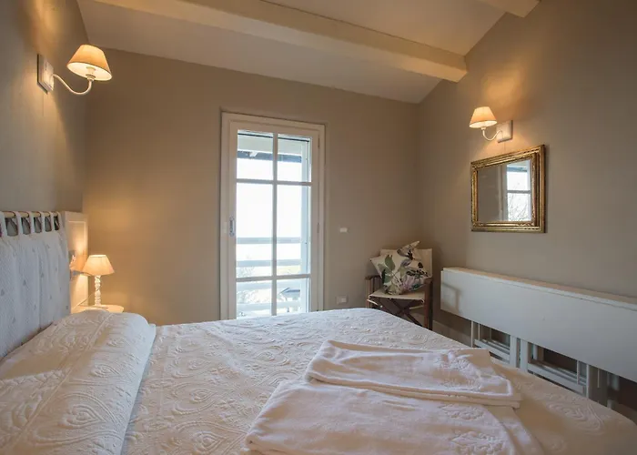 Bianca La Luna Amazing Lakeside View ヴィラ *