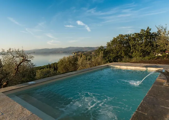 ヴィラ Bianca La Luna Amazing Lakeside View マジョーネ