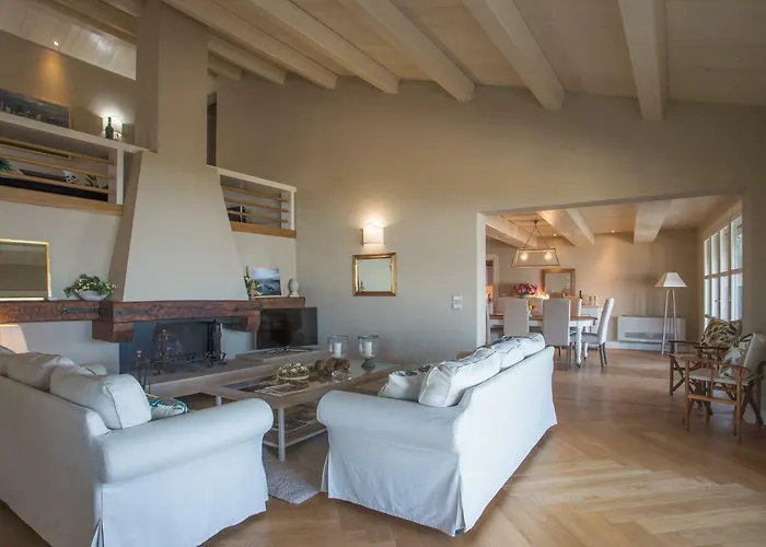 ヴィラ Bianca La Luna Amazing Lakeside View